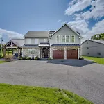 Gorgeous Ronks Retreat Patio, Grill And Fireplace!