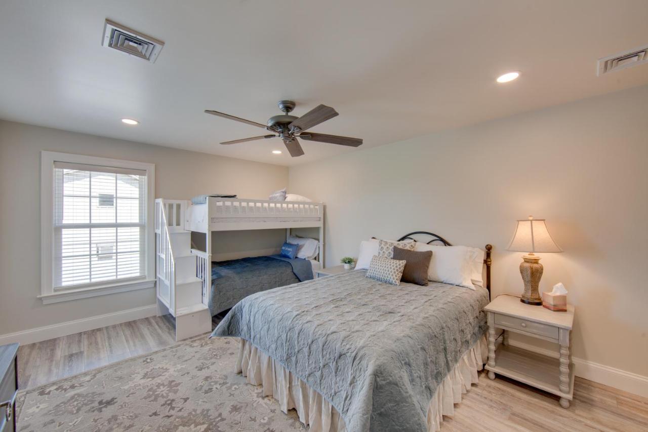 Gorgeous Retreat Patio, Grill And Fireplace! Holiday home